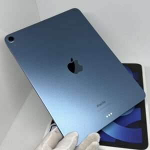 IMG_5537 iPad Air 5e M1 64GB blauw /krasvrij glas /80% batt /garantie