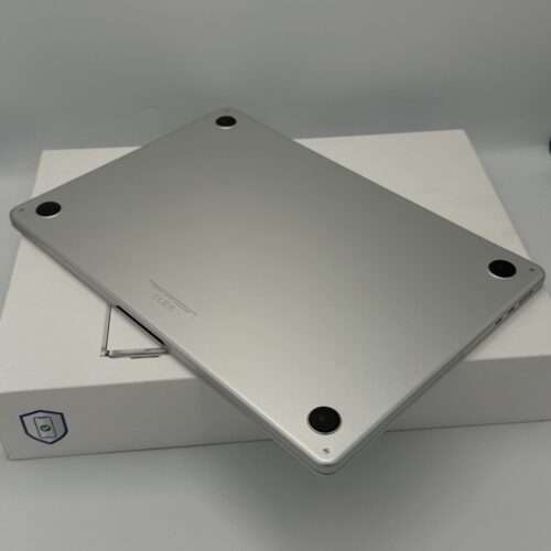 MacBook Air 15 inch M2 256GB zilver /krasvrij /98% batt /garantie