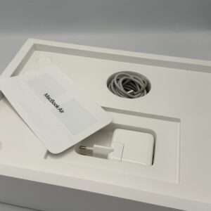 MacBook Air 15 inch M2 256GB zilver /krasvrij /98% batt /garantie