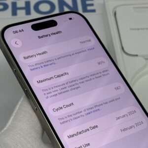 iPhone 15 Pro 128GB wit /90% batt /licht gebruikt /garantie
