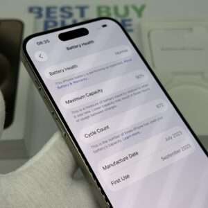 IMG_1135 iPhone 15 Pro 128GB naturel /zeer net /90% batt /garantie