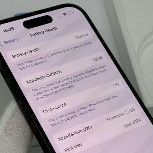 iPhone 15 128GB zwart /100% batt /kras vrij scherm /garantie