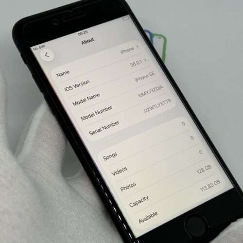 iPhone SE 2022 128GB zwart /kras vrij /100% batt /garantie