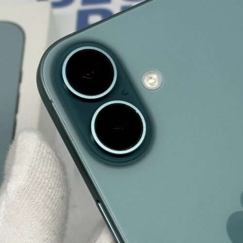 IMG_1708 iPhone 16 256GB blauw /zeer net /99% batt /garantie