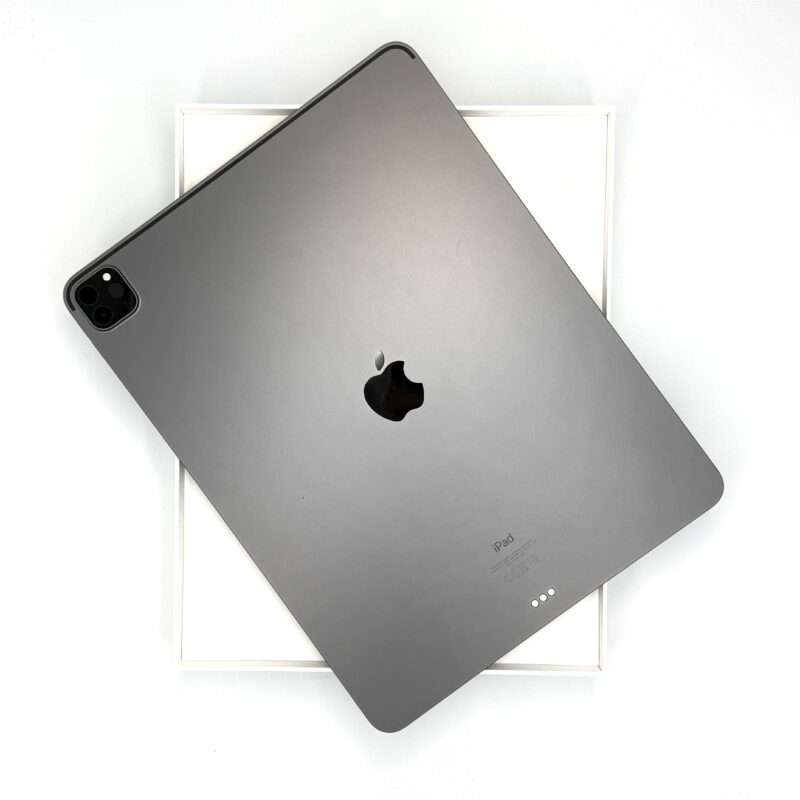 iPad Pro 5e 12,9 inch M1 128GB grijs /kras vrij 90% batt /garantie