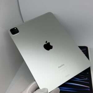 iPad Pro 4e 11 inch M2 128GB zilver /krasvrij /94% batt /garantie