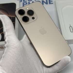 IMG_2354 iPhone 16 Pro 256GB goud /100% batt /zeer net /garantie