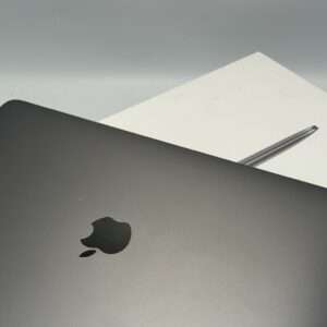 IMG_2382 MacBook Air M1 256GB grijs /zeer net /89% batt /garantie