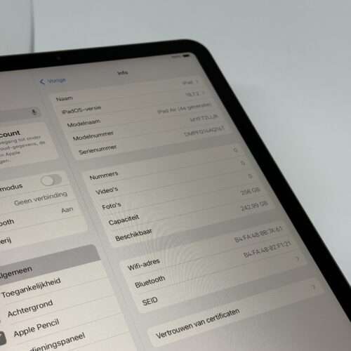 IMG_2944 iPad Air 4e 256GB grijs /krasvrij /100% batt /garantie