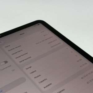 IMG_3147 iPad Air 5e M1 64GB blauw /krasvrij /87% batt /garantie