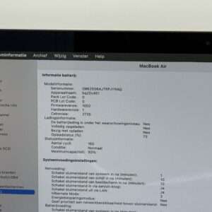 MacBook Air M1 256GB zilver /licht gebruikt /93% batt /garantie