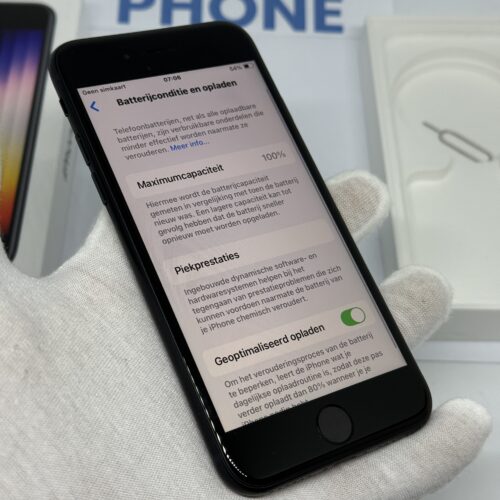 iPhone SE 2022 128GB zwart /krasvrij /100% batt /garantie