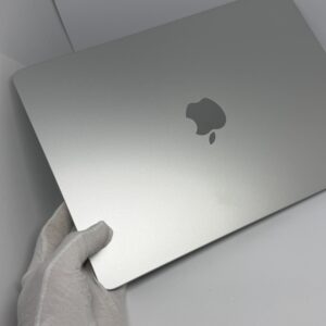 MacBook Air M4 256GB 16GB zilver /ongebruikt + 12 maanden garantie