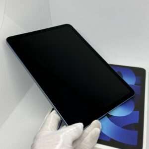 IMG_5538 iPad Air 5e M1 64GB blauw /krasvrij glas /80% batt /garantie