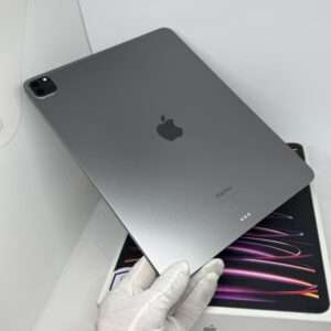 IMG_5577 iPad Pro 6e 12,9 inch M2 128GB grijs /krasvrij /98% batt /garantie