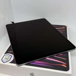 IMG_5579 iPad Pro 6e 12,9 inch M2 128GB grijs /krasvrij /98% batt /garantie
