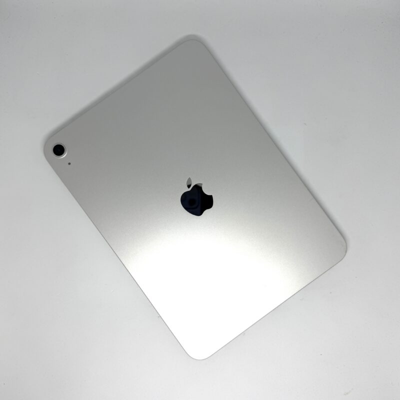 IMG_0960 iPad 11e 128GB zilver /ongebruikt + 12 maanden garantie