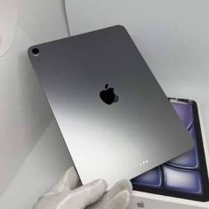 iPad Air 7e M3 128GB grijs /krasvrij /99% batt /garantie