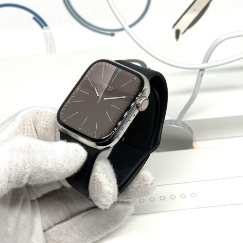 Apple Watch 8 RVS (zilver) 45MM /97% batt /krasvrij scherm /garantie