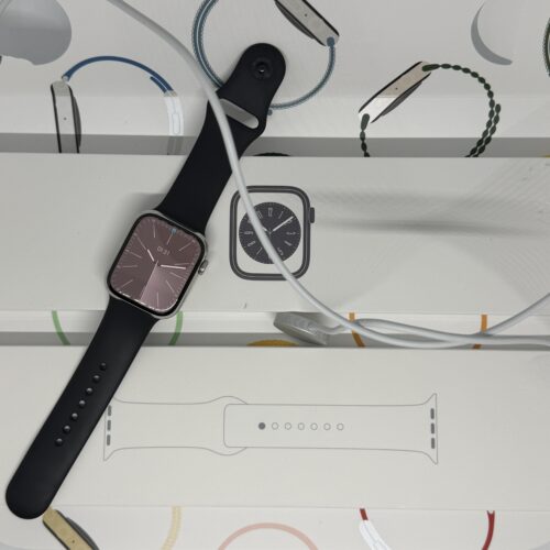 Apple Watch 8 RVS (zilver) 45MM /97% batt /krasvrij scherm /garantie