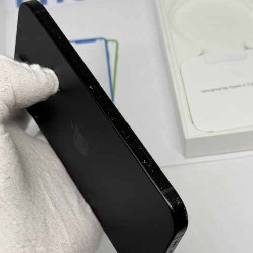 IMG_3648 2 iPhone 15 256GB zwart /zeer net /88% batt /garantie