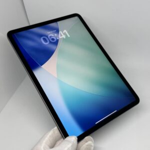 iPad Pro 3e 11 inch M1 128GB grijs /zeer net /98% batt /garantie