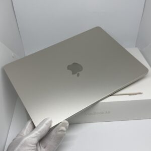 MacBook Air M2 256GB sterrenlicht /krasvrij /99% batt /garantie