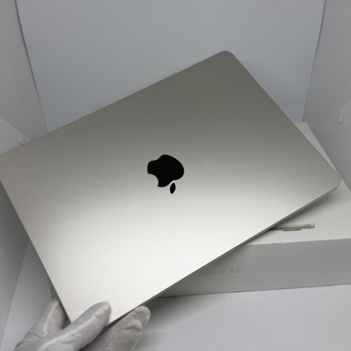 MacBook Air M2 256GB sterrenlicht /krasvrij /99% batt /garantie