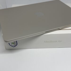 MacBook Air M2 256GB sterrenlicht /krasvrij /99% batt /garantie