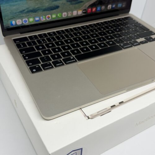 MacBook Air M2 256GB sterrenlicht /krasvrij /99% batt /garantie