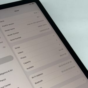 iPad Air 5e M1 64GB grijs /zeer net /85% batt /garantie