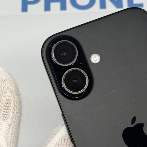 IMG_4676 2 iPhone 16 128GB zwart /licht gebruikt /90% batt /garantie