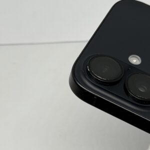 IMG_4678 iPhone 16 128GB zwart /licht gebruikt /90% batt /garantie