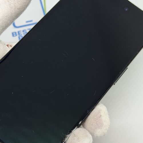 IMG_4682 2 iPhone 16 128GB zwart /licht gebruikt /90% batt /garantie