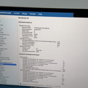 MacBook Air M3 256GB sterrenlicht /krasvrij /99% batt /garantie