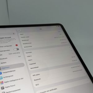 iPad Air 8e 13 inch M4 128GB grijs /krasvrij /100% batt /garantie