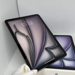 IMG_4642 4 iPad Air 6e 11 inch M2 256GB grijs /krasvrij /93% batt /garantie