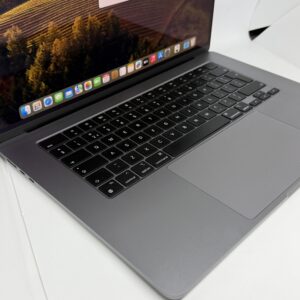 IMG_4701 MacBook Air M2 15 inch 256GB grijs /krasvrij /90% batt /garantie