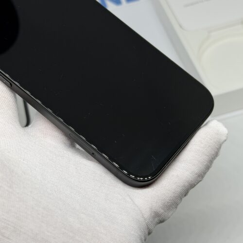 iPhone 15 128GB zwart /licht gebruikt /87% batt /garantie
