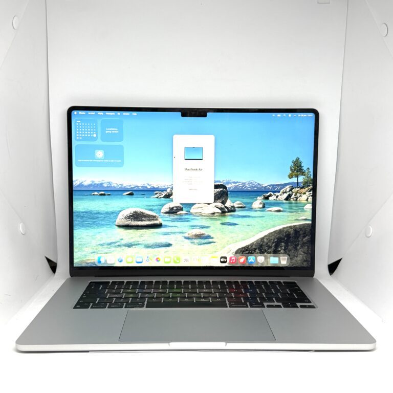 MacBook Air 15 inch M3 512GB zilver /zeer net /93% batt /garantie
