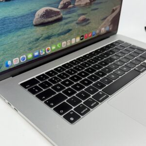 MacBook Air 15 inch M3 512GB zilver /zeer net /93% batt /garantie