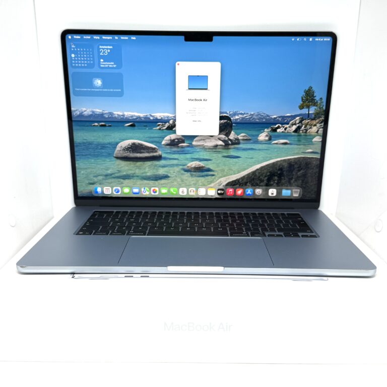MacBook Air M4 15 inch 256GB blauw /zeer net /100% batt /garantie