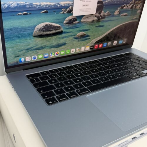 MacBook Air M4 15 inch 256GB blauw /zeer net /100% batt /garantie