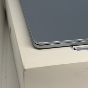 MacBook Air M4 15 inch 256GB blauw /zeer net /100% batt /garantie