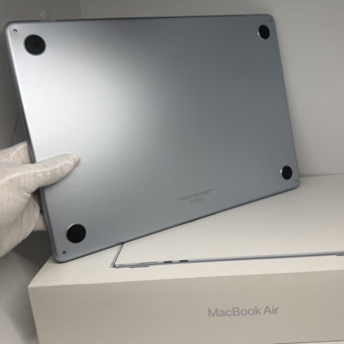 MacBook Air M4 15 inch 256GB blauw /zeer net /100% batt /garantie