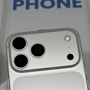 IMG_5425 2 iPhone 17 Pro Max 256GB zilver /krasvrij /100% batt /garantie