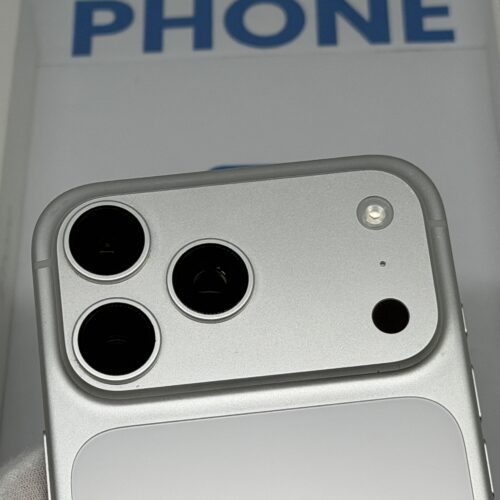 IMG_5425 2 iPhone 17 Pro Max 256GB zilver /krasvrij /100% batt /garantie
