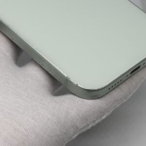 iPhone 15 256GB groen /licht gebruikt /89% batt /garantie