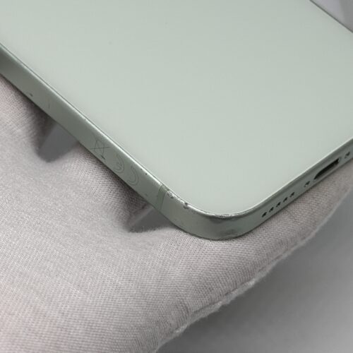 iPhone 15 256GB groen /licht gebruikt /89% batt /garantie