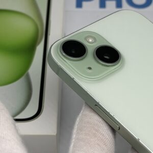 iPhone 15 256GB groen /licht gebruikt /89% batt /garantie